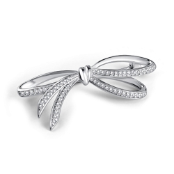 Брошь из серебра с камнями Фианит